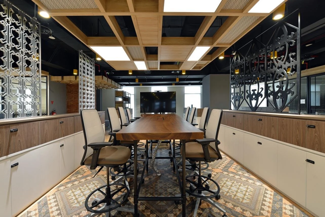 Mercedes-Benz — Meeting room